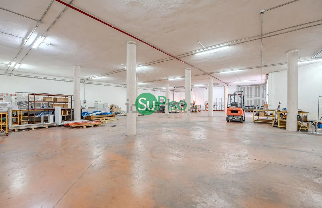 Venta de local comercial en Griñón