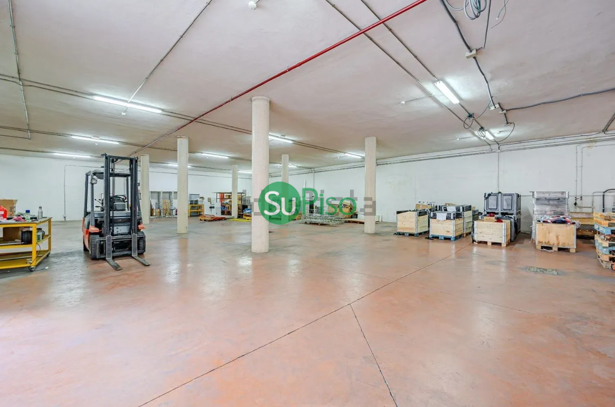 Venta de local comercial en Griñón