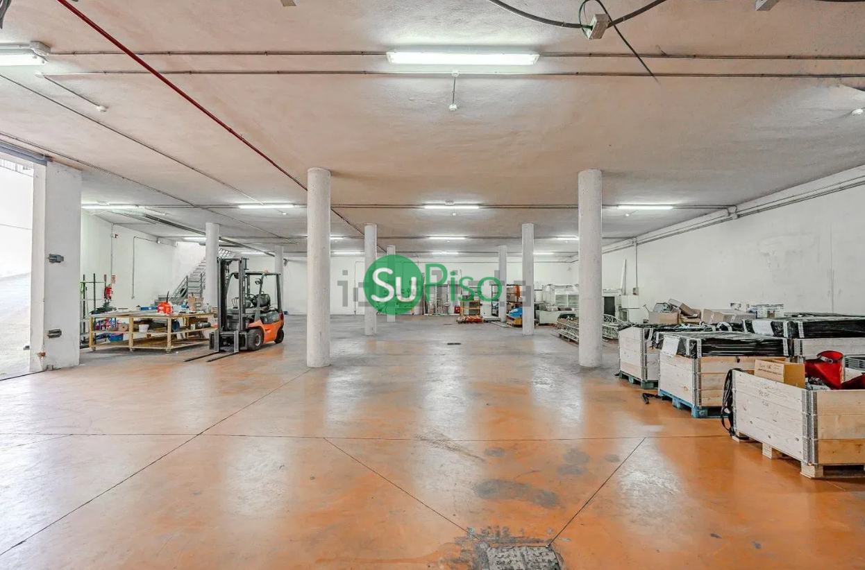 Venta de local comercial en Griñón
