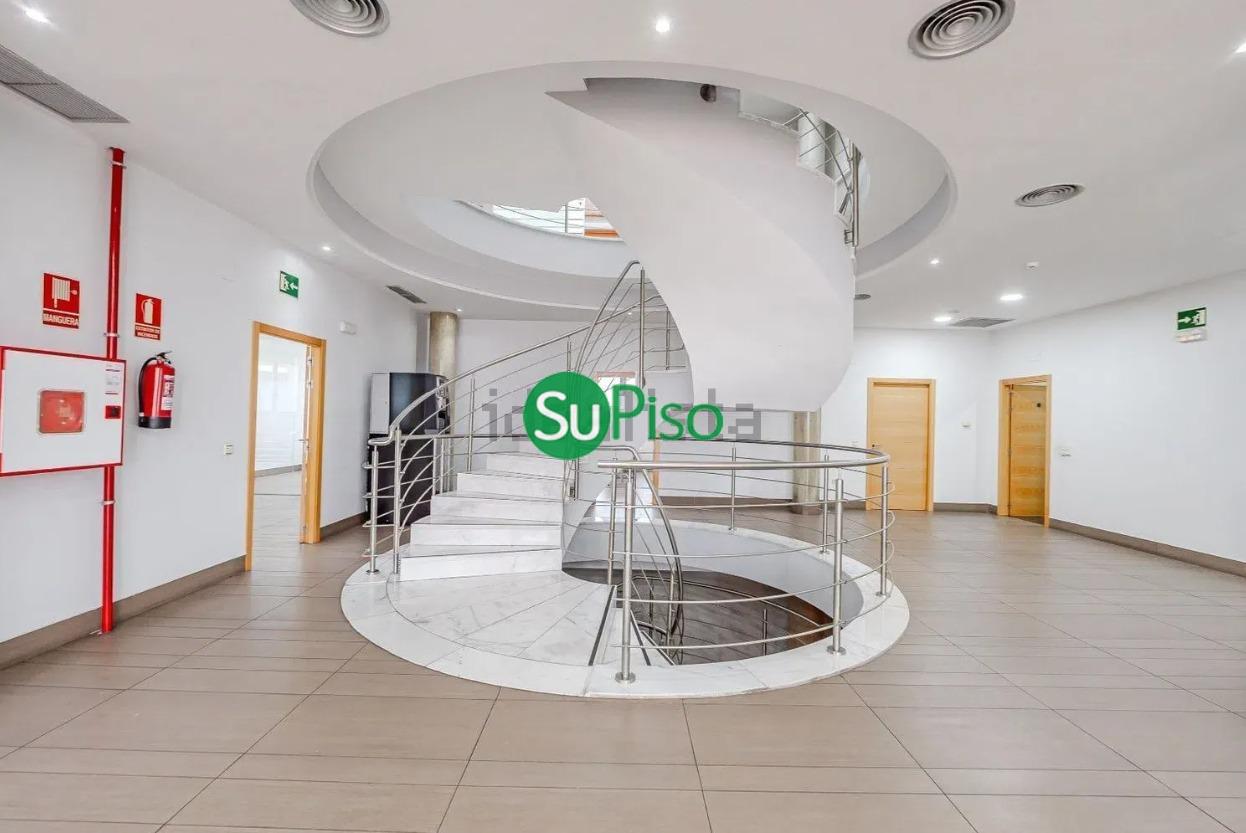 For sale of commercial in Griñón