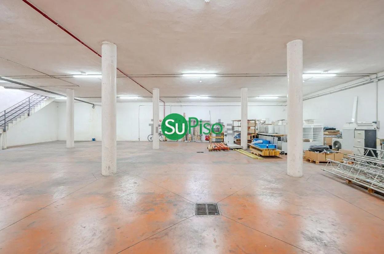 For sale of commercial in Griñón