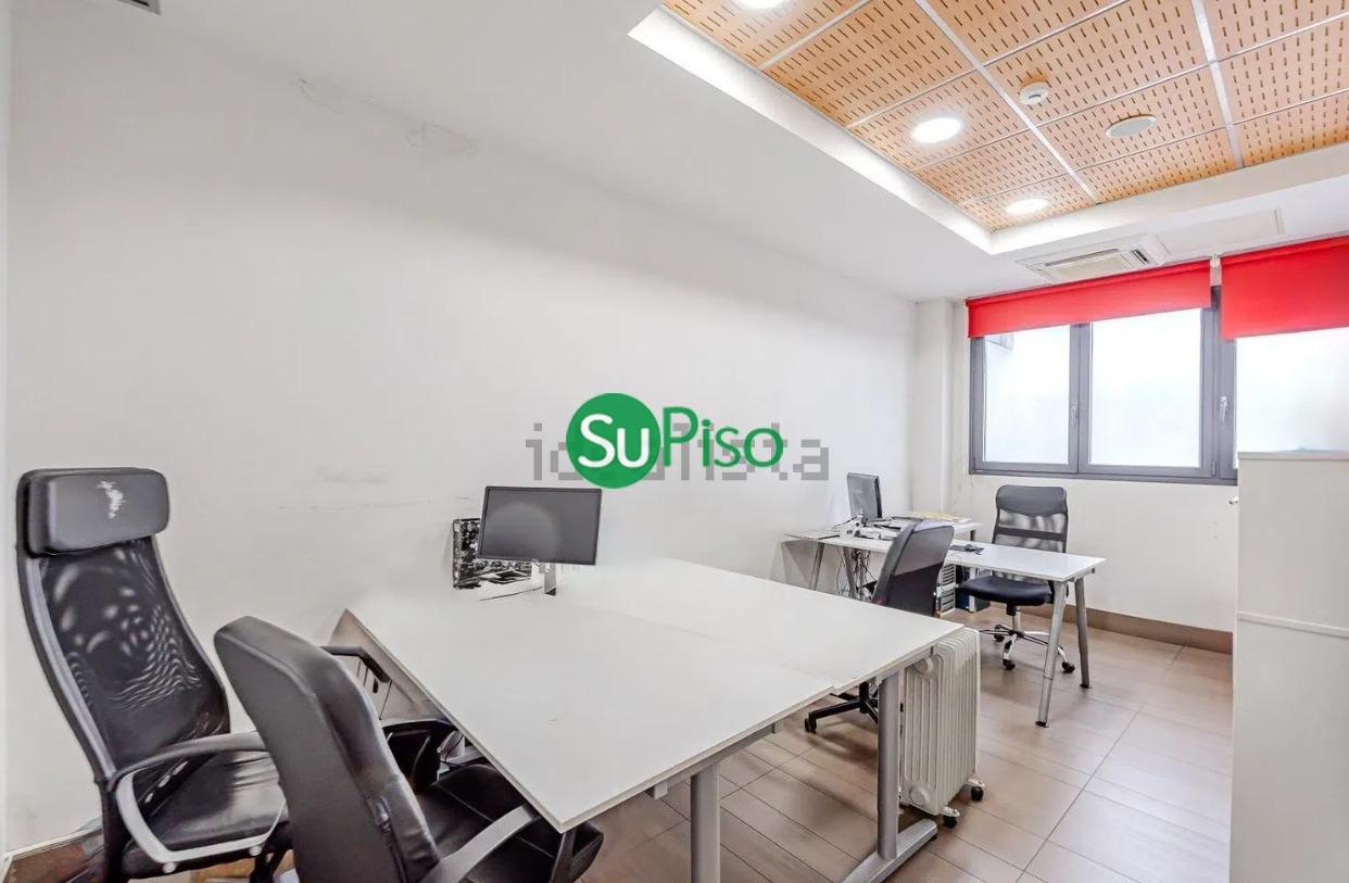 For sale of commercial in Griñón