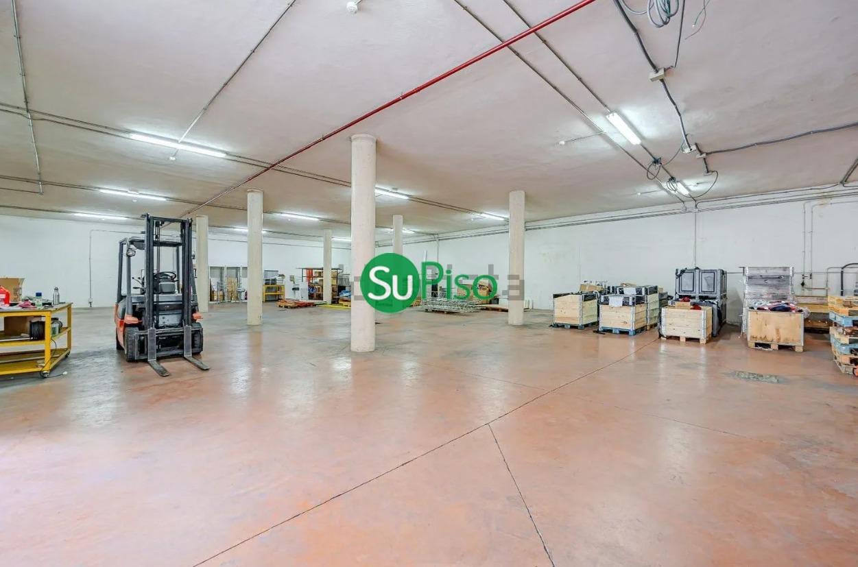 For sale of commercial in Griñón