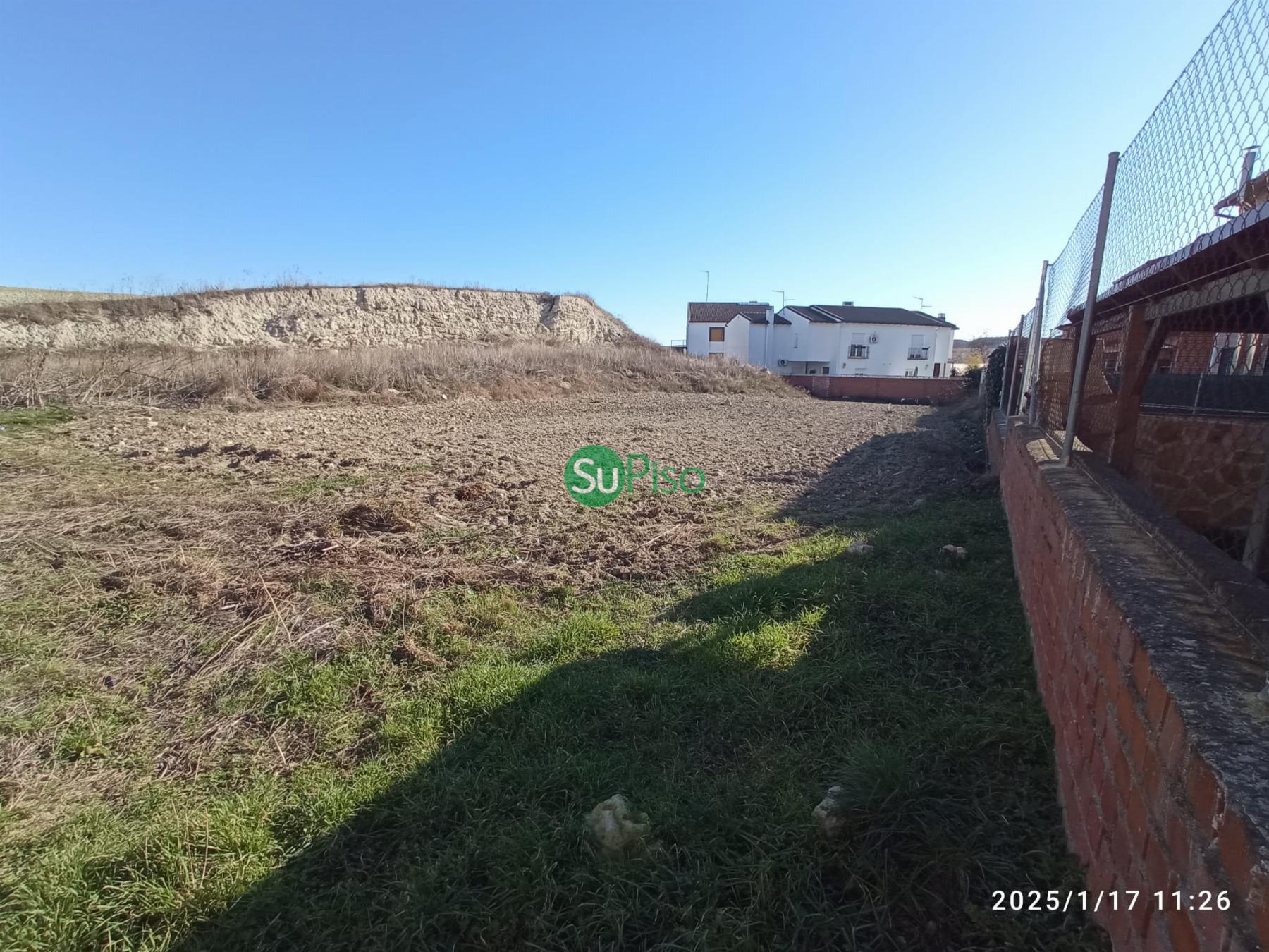 For sale of land in Borox