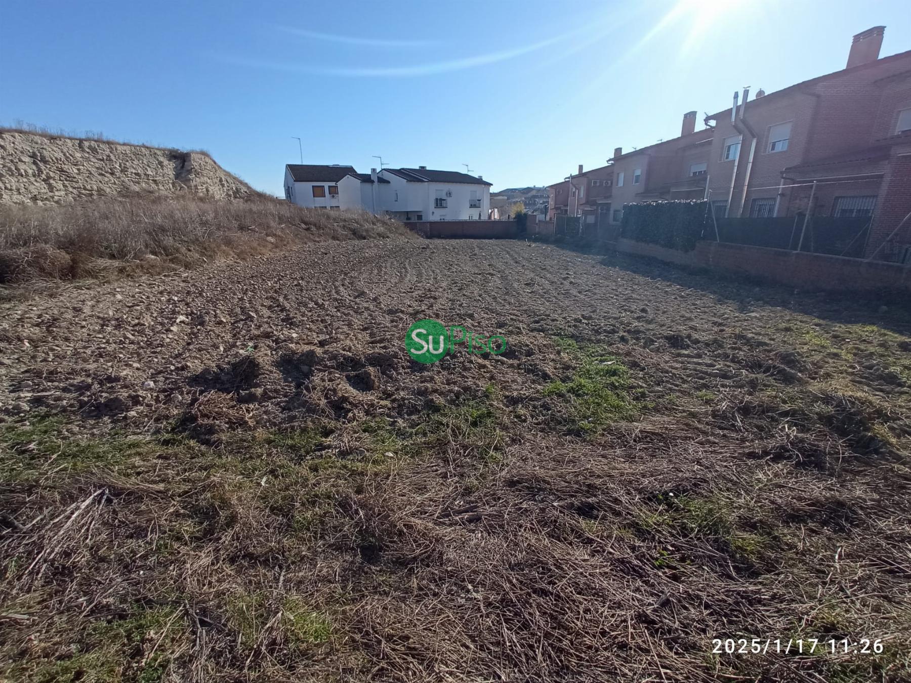 For sale of land in Borox