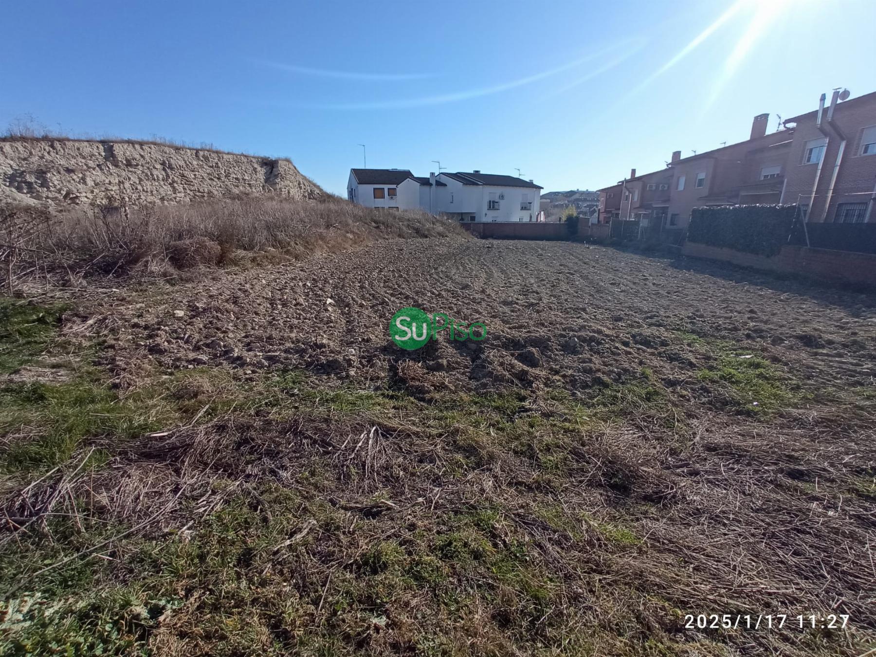 For sale of land in Borox