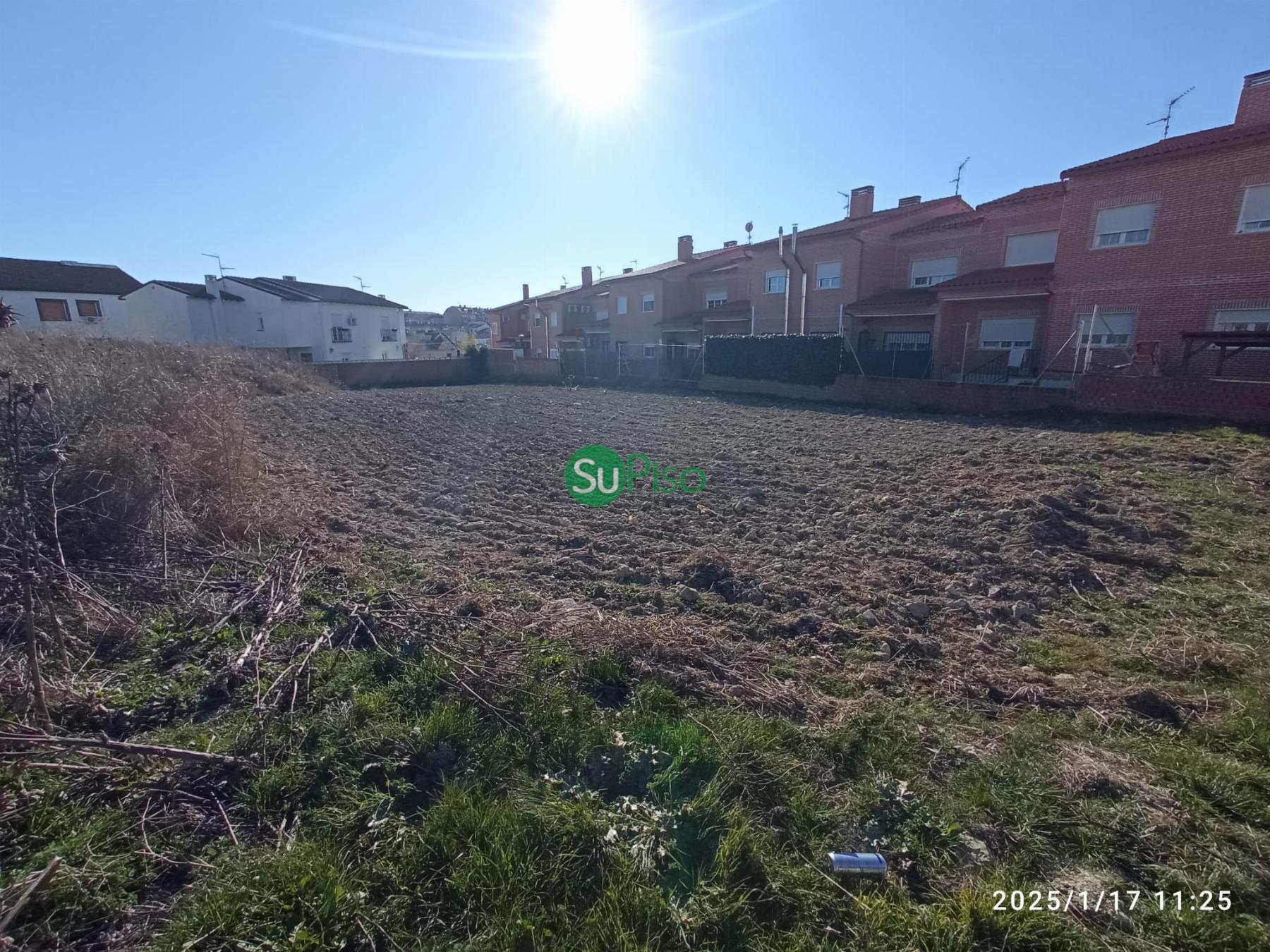For sale of land in Borox