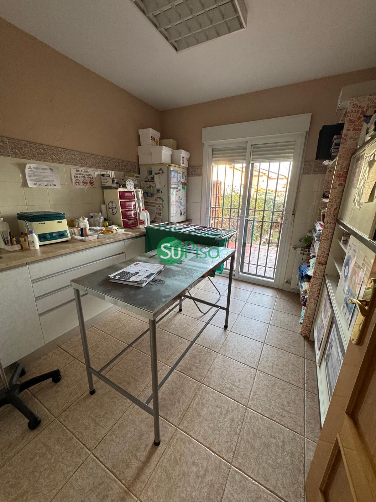 For sale of chalet in Yeles
