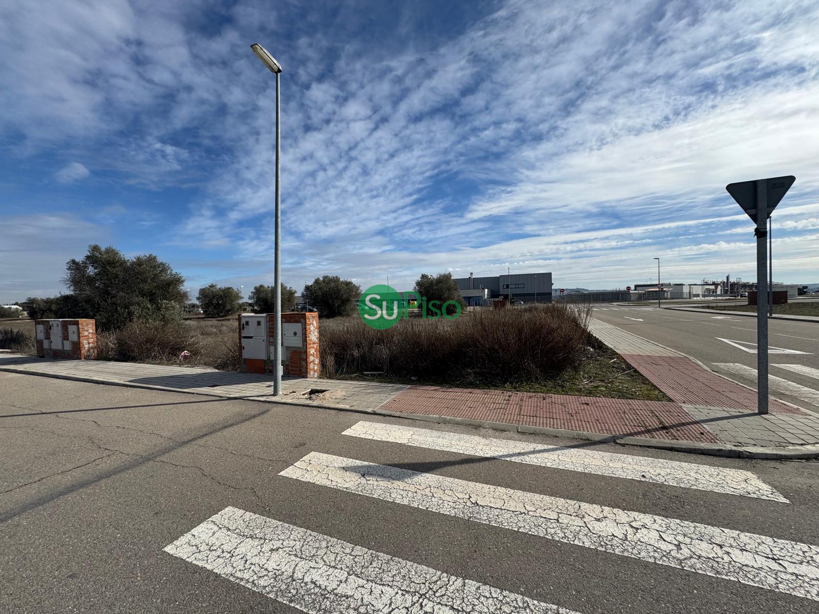 For sale of land in Yeles