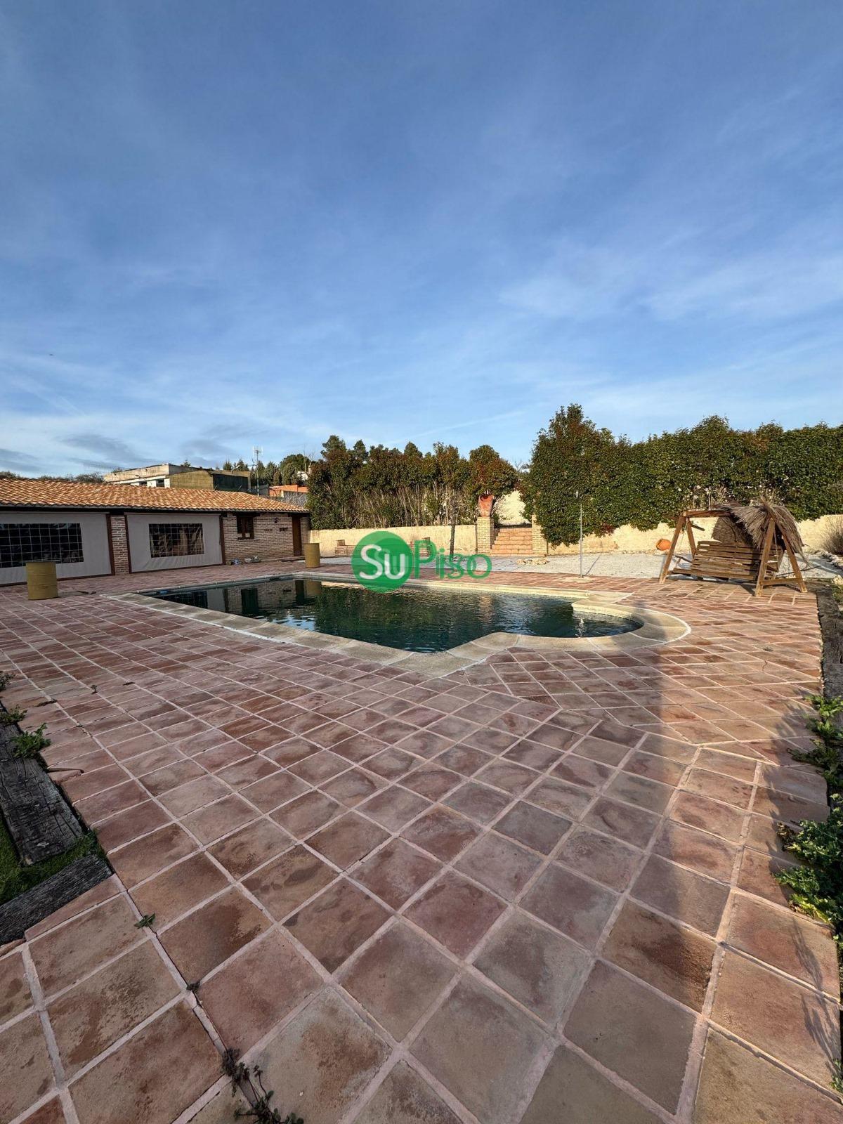 Venta de chalet en Yeles