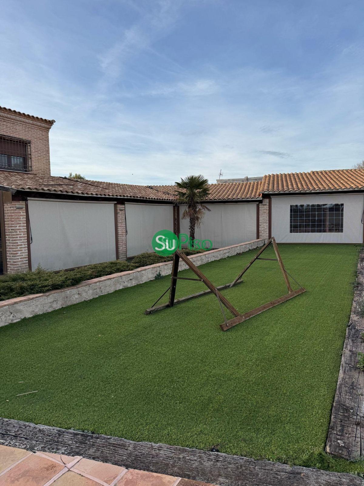 Venta de chalet en Yeles