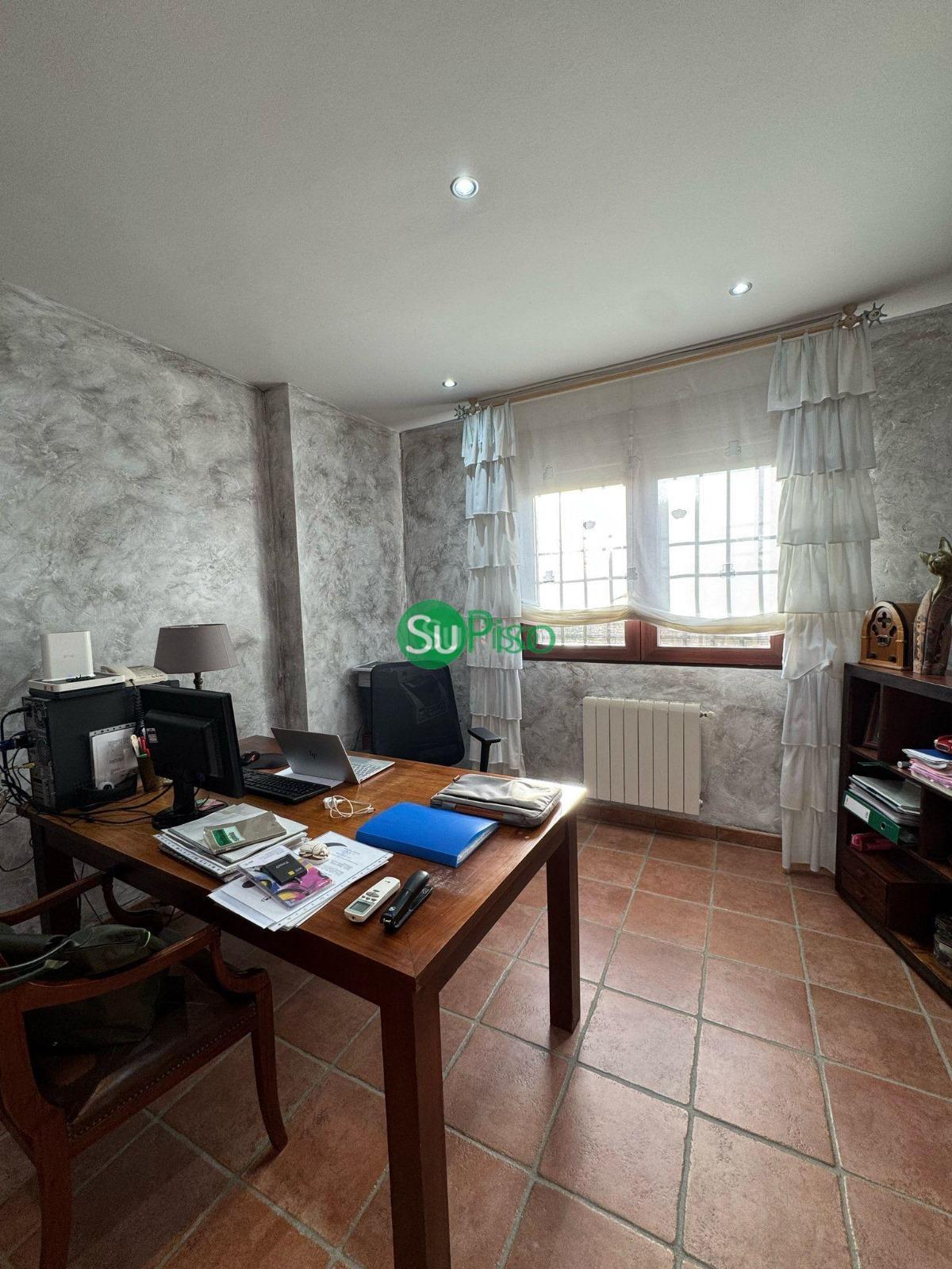 Venta de chalet en Yeles