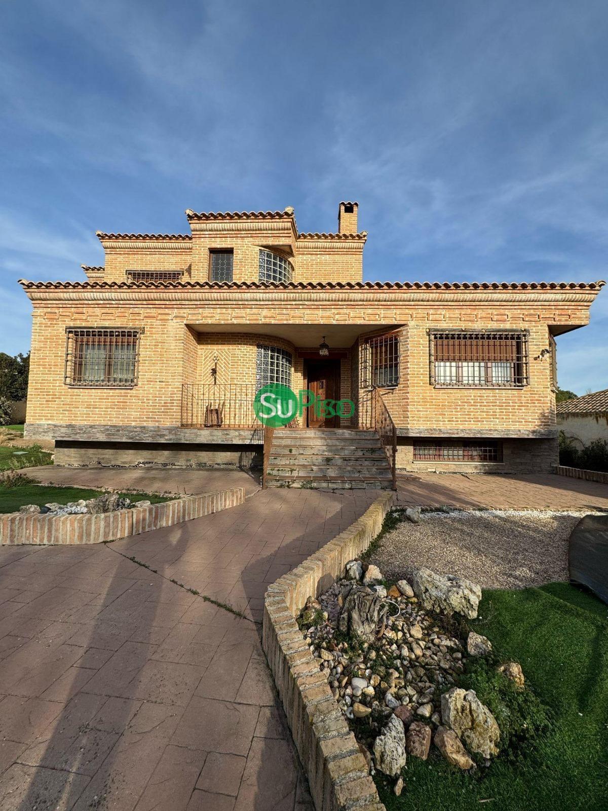 Venta de chalet en Yeles