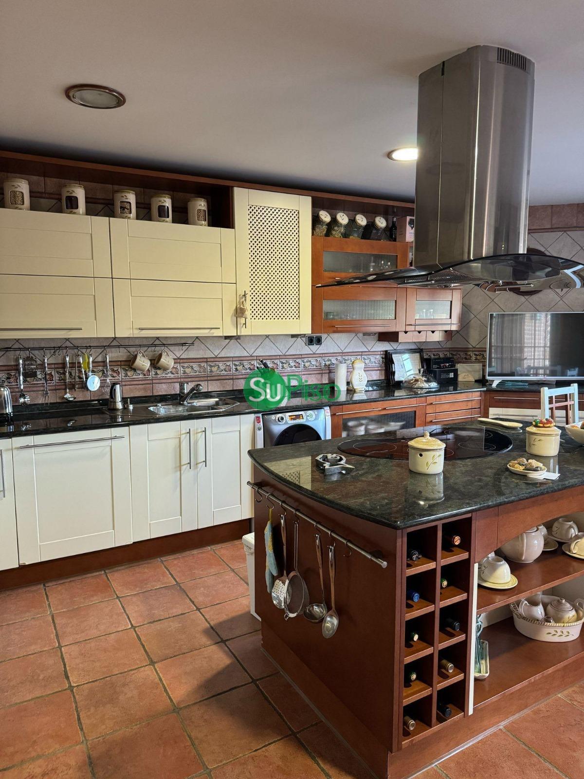 Venta de chalet en Yeles