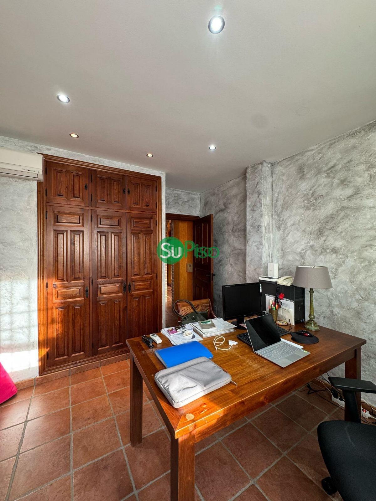 Venta de chalet en Yeles