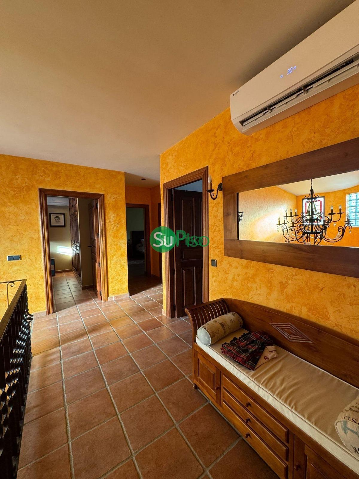 Venta de chalet en Yeles
