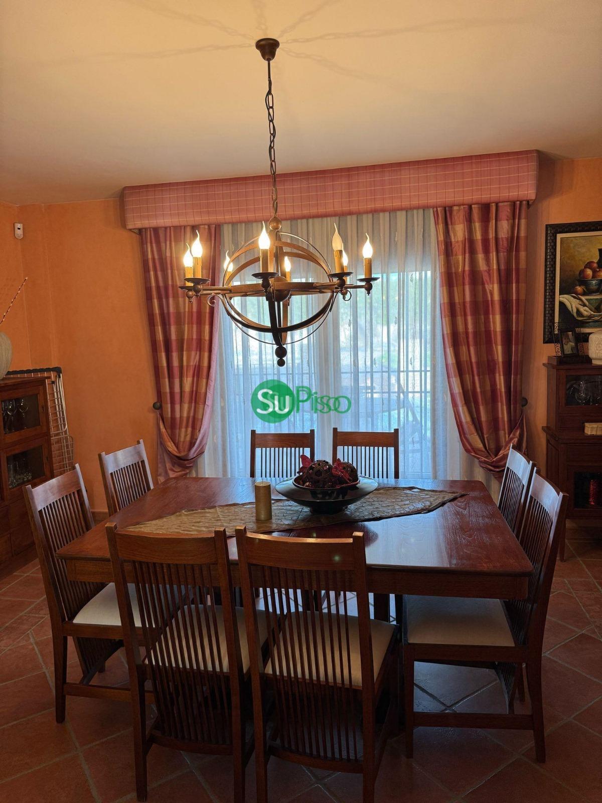 Venta de chalet en Yeles