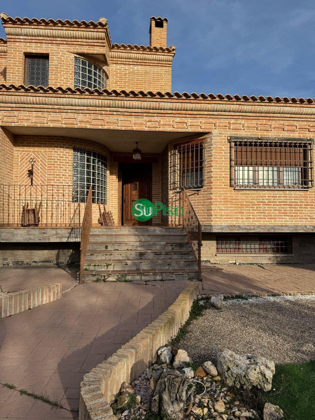 Venta de chalet en Yeles