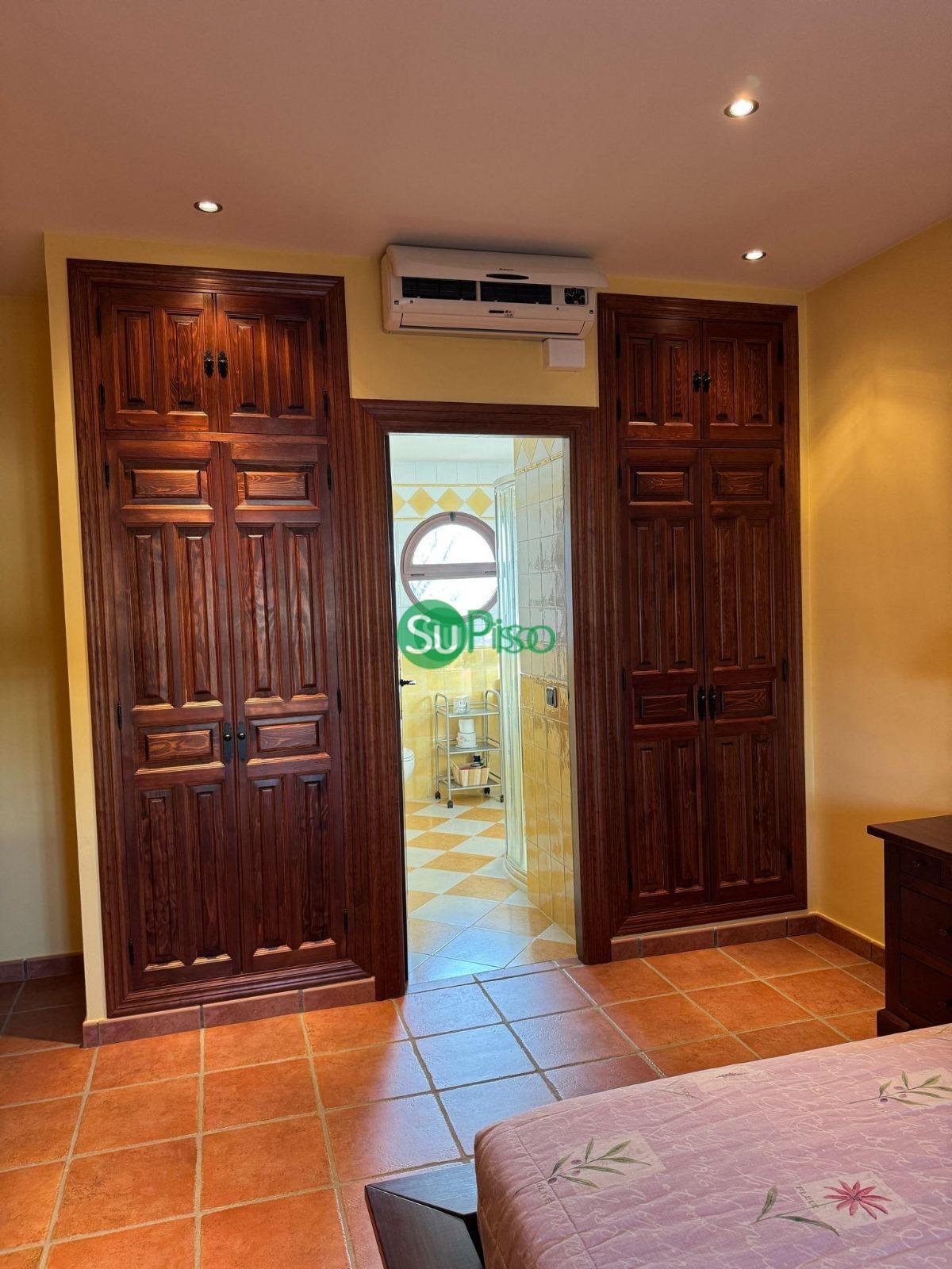 Venta de chalet en Yeles