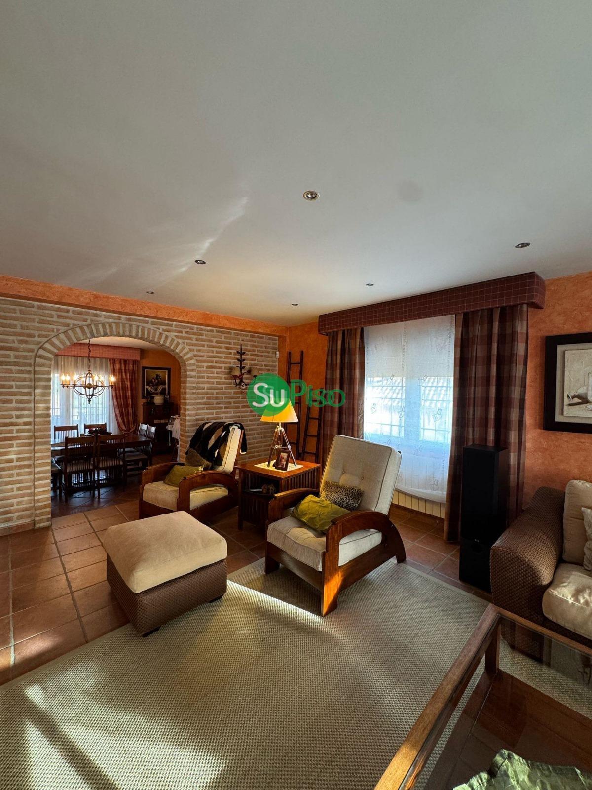 Venta de chalet en Yeles