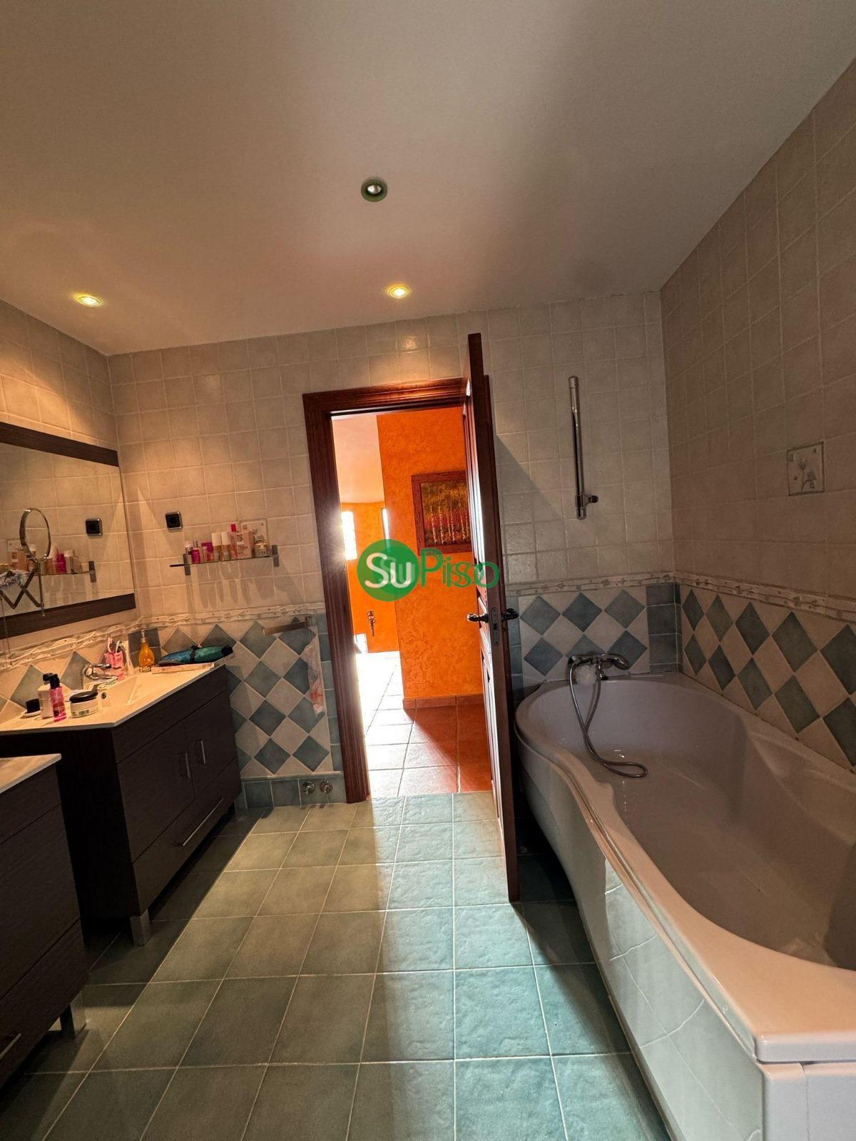 Venta de chalet en Yeles
