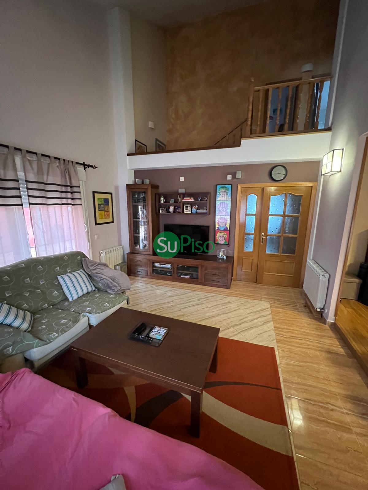 For sale of chalet in Esquivias
