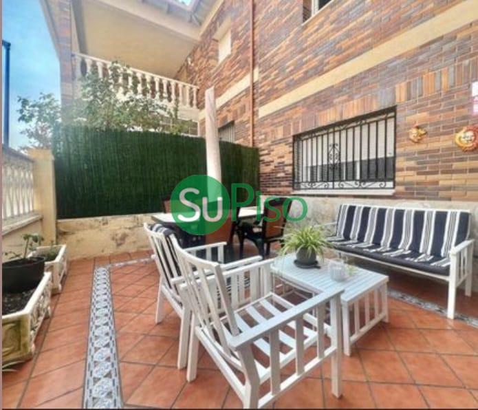 Venta de chalet en Yeles