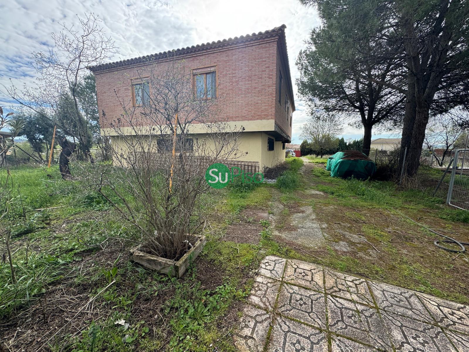 For sale of house in Yeles