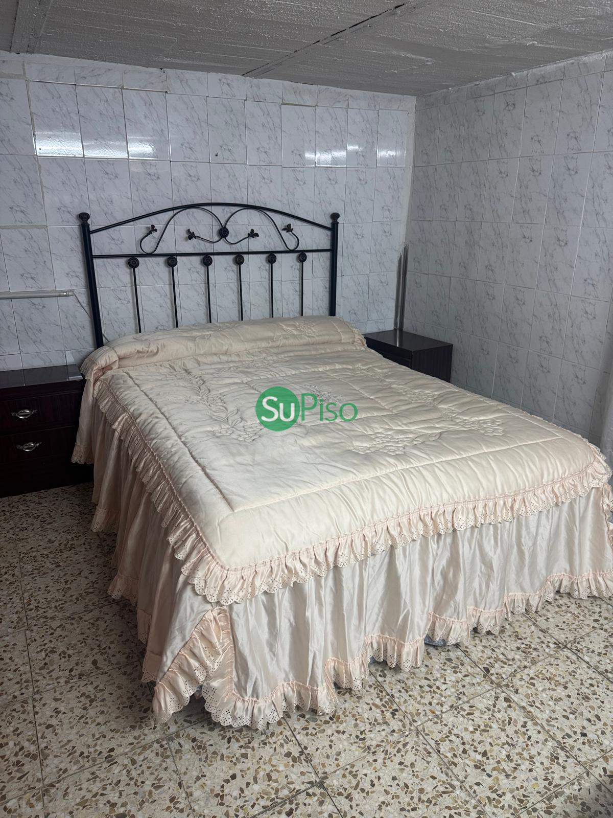 For sale of house in Yeles
