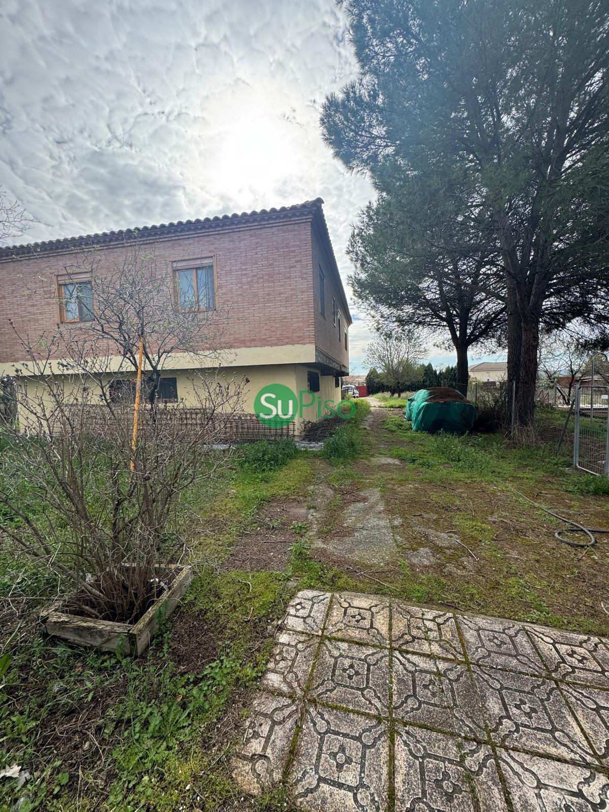 For sale of house in Yeles