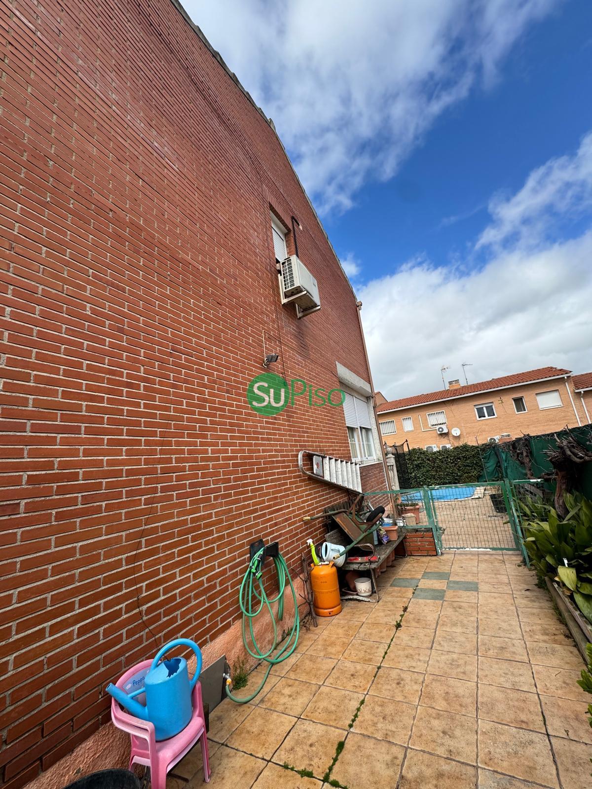 For sale of chalet in Yeles