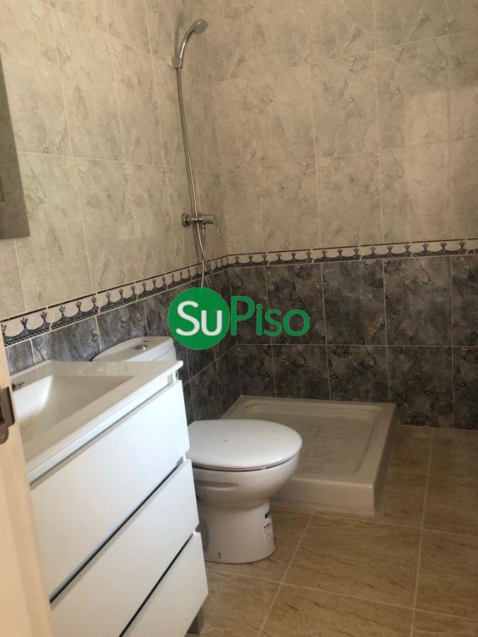 For sale of chalet in Yeles