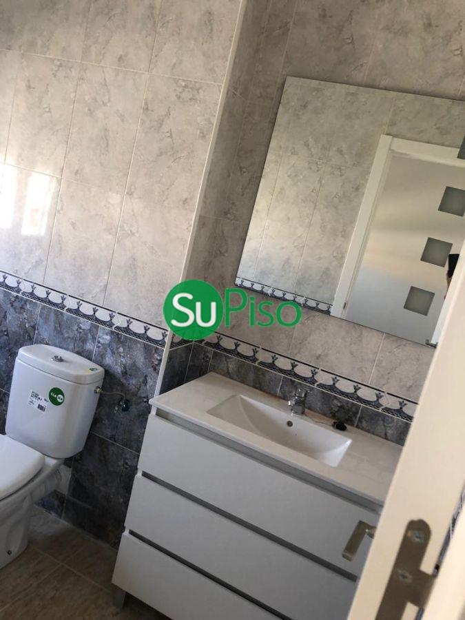 For sale of chalet in Yeles