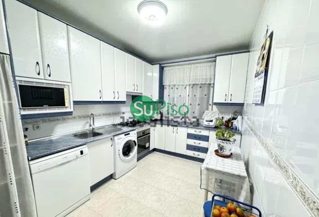 For sale of chalet in Yeles