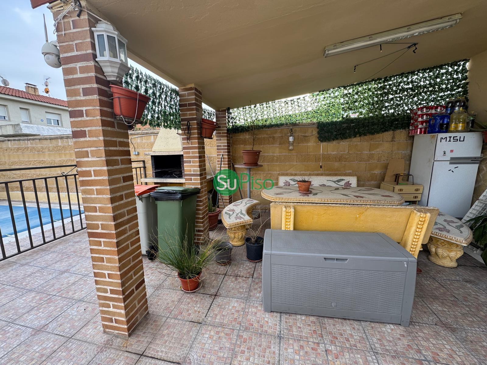 For sale of chalet in Yeles
