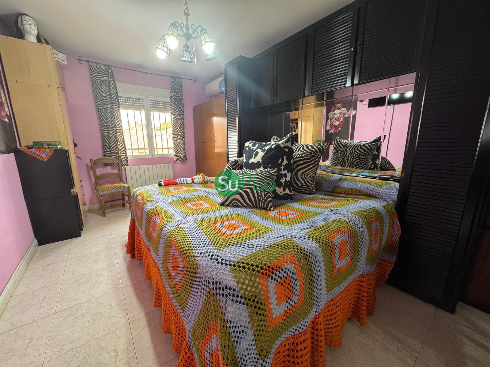 For sale of chalet in Yeles
