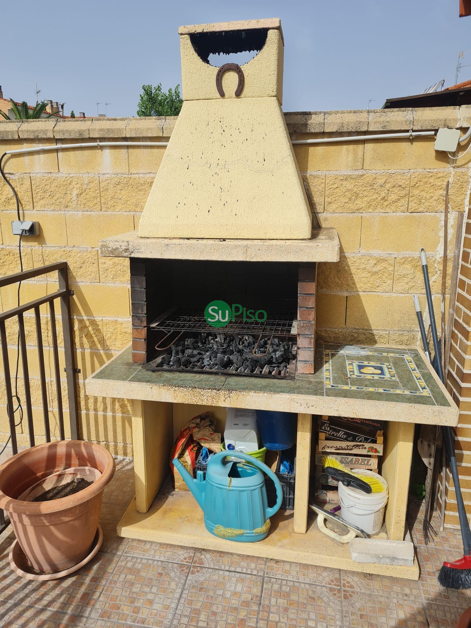 For sale of chalet in Yeles