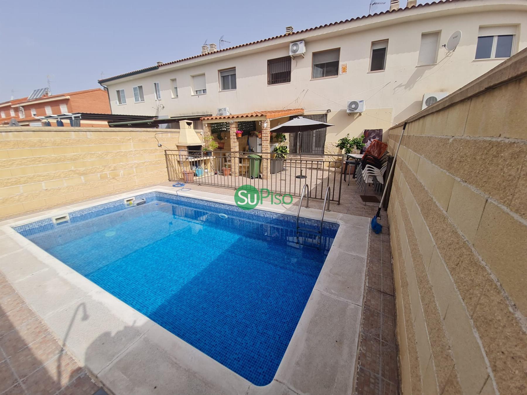 For sale of chalet in Yeles