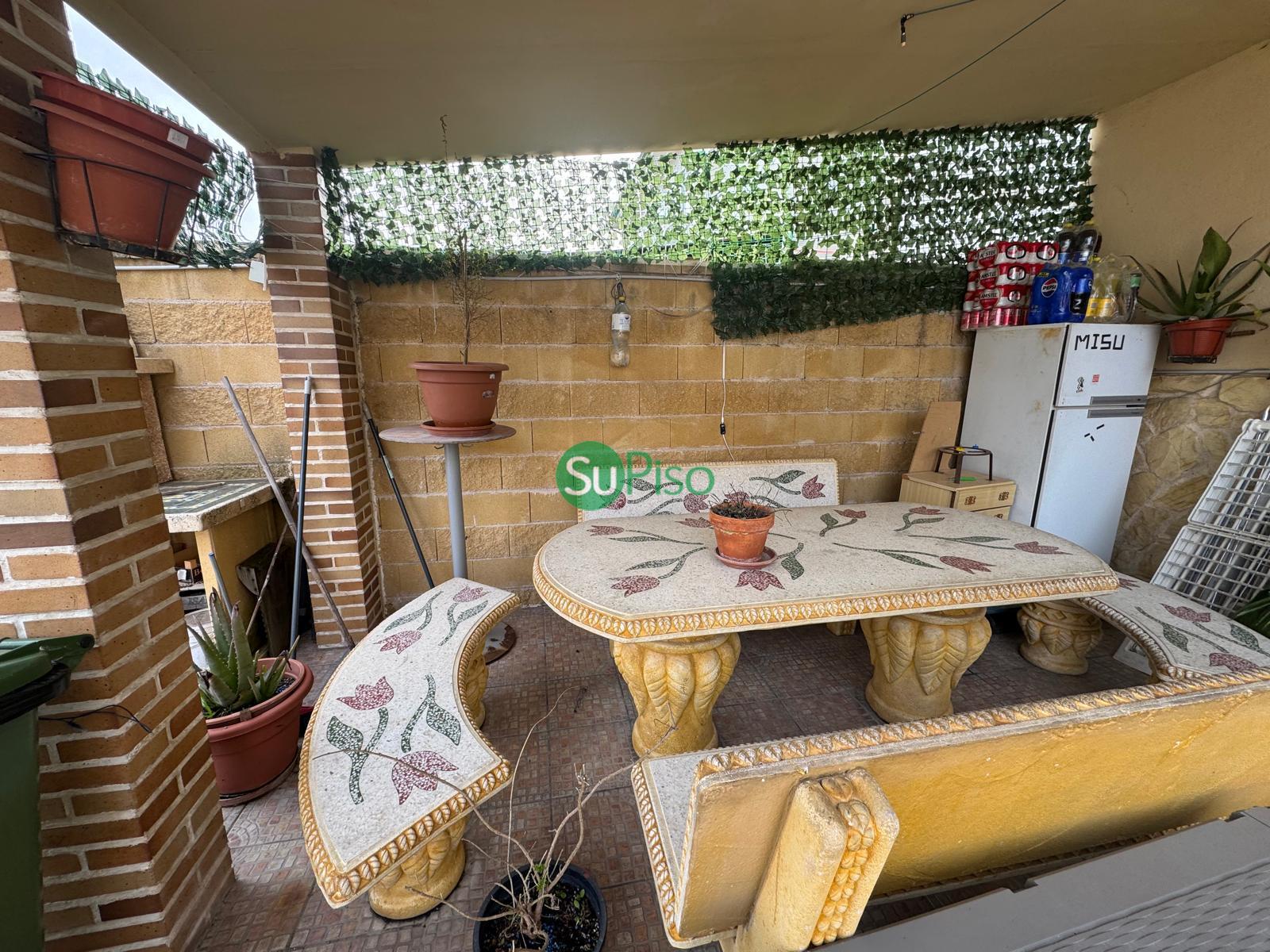 For sale of chalet in Yeles