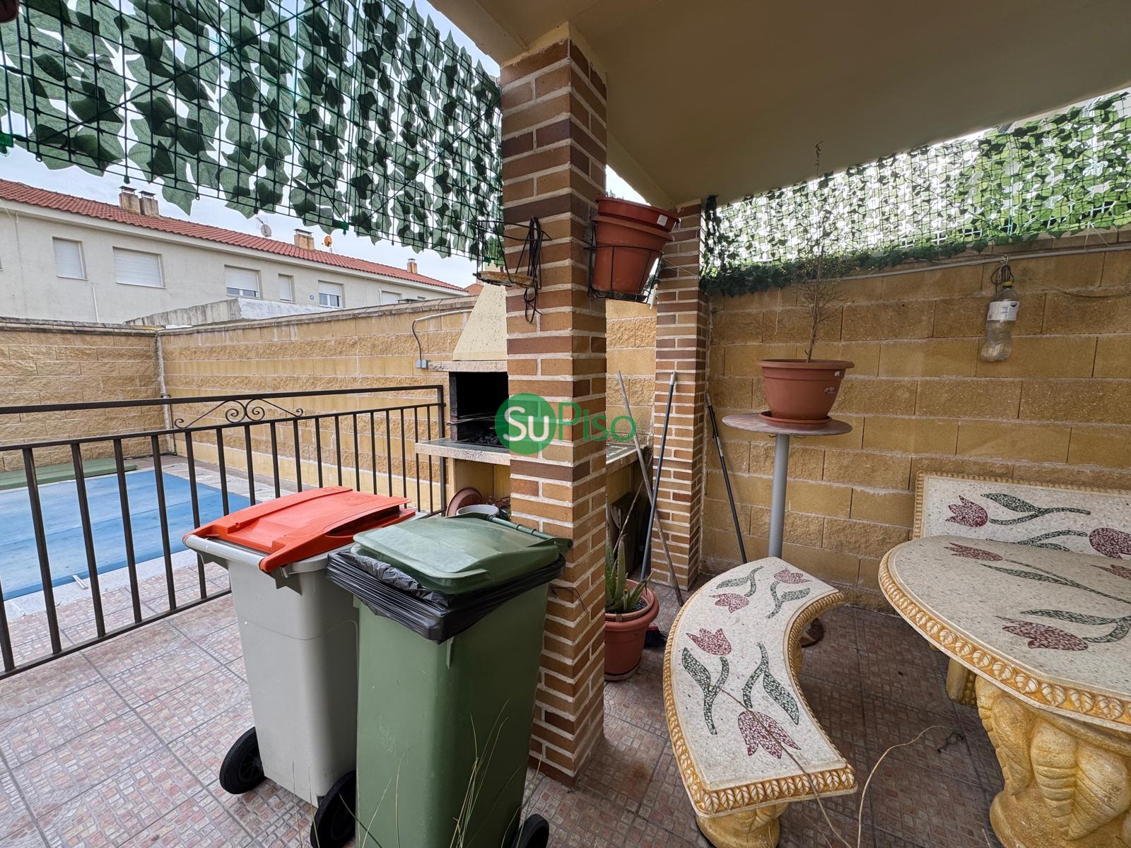 For sale of chalet in Yeles