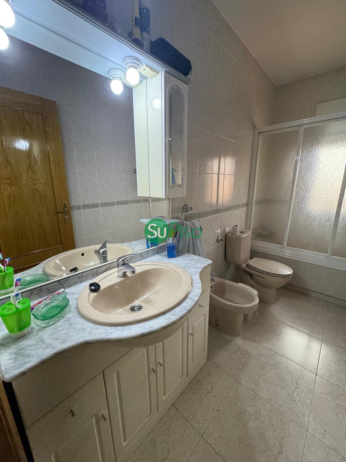 For sale of chalet in Yeles