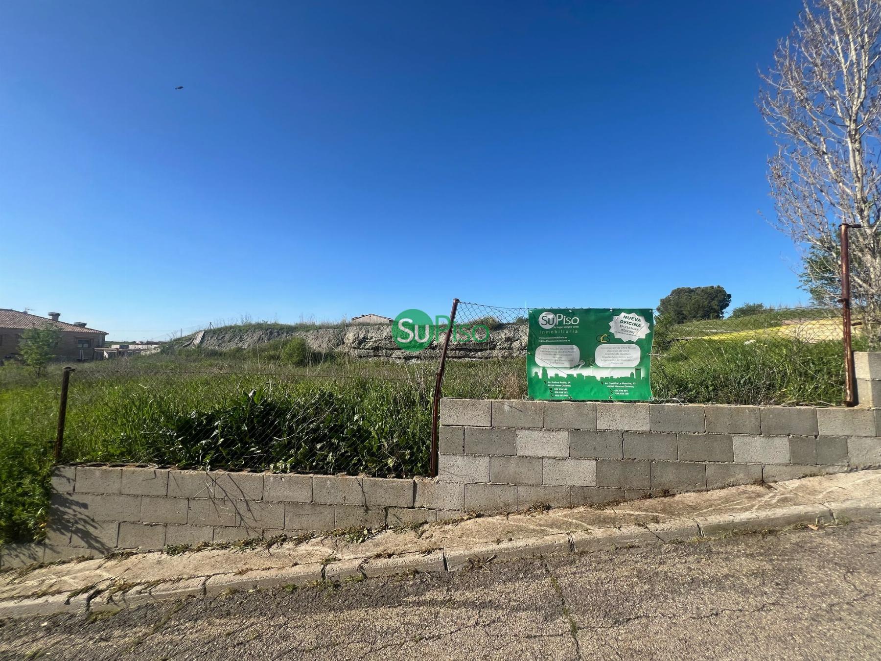For sale of land in Yeles