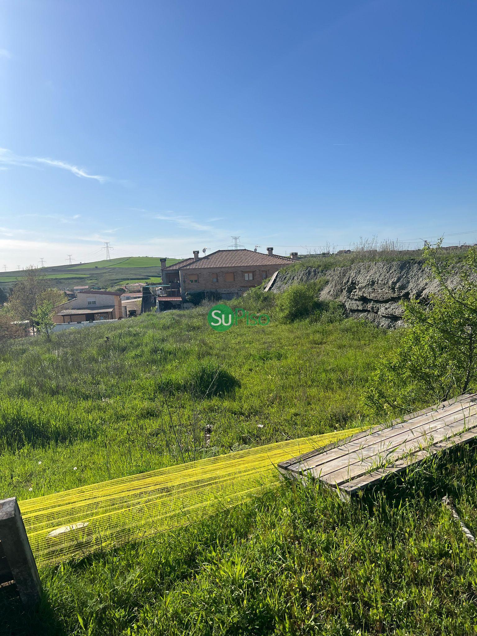 For sale of land in Yeles