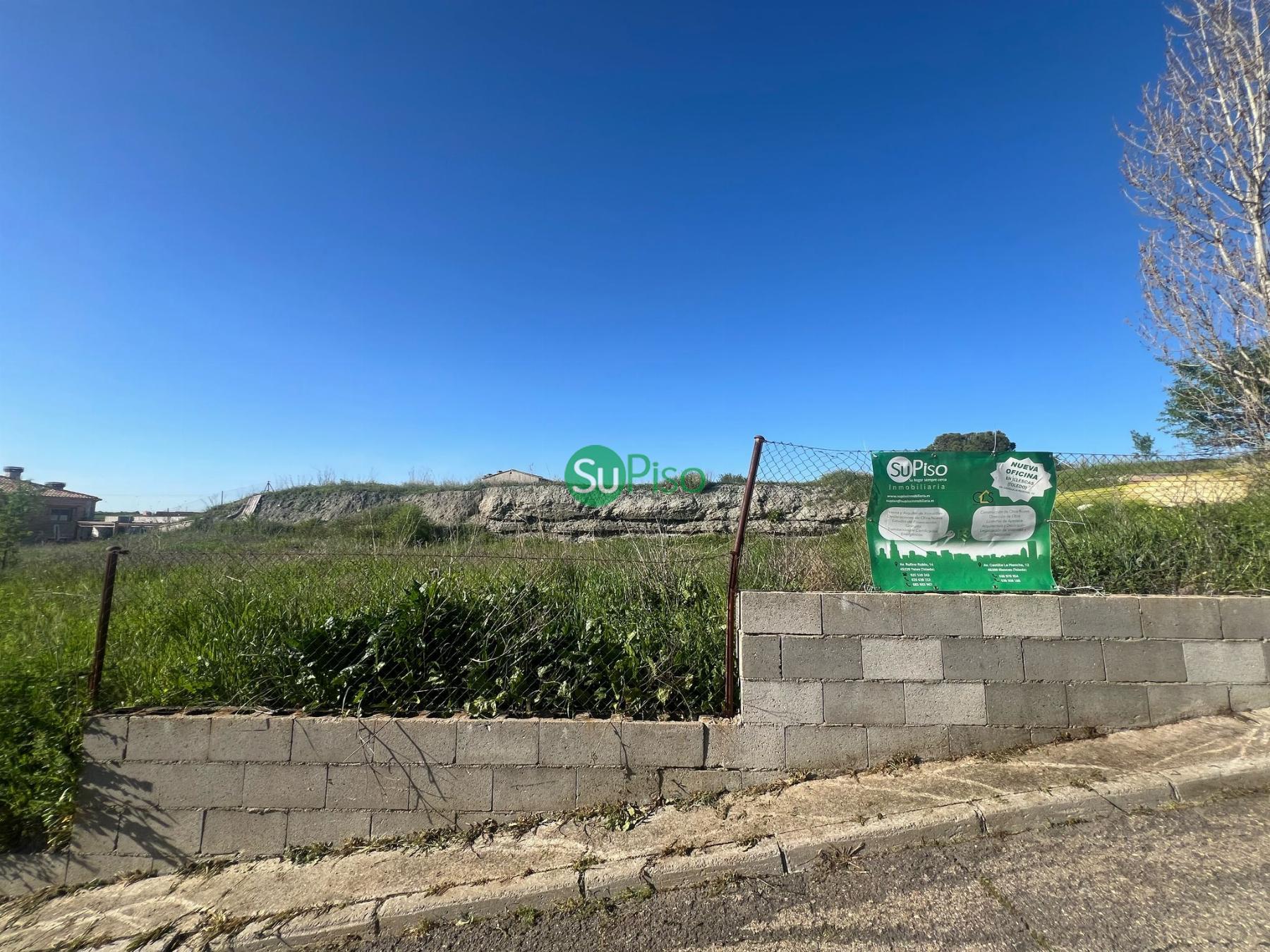 For sale of land in Yeles