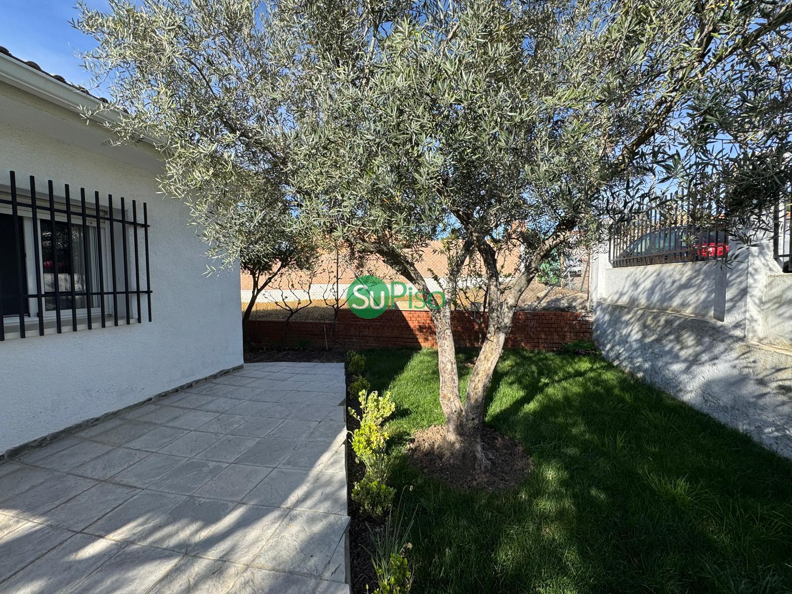 For sale of house in Cedillo del Condado