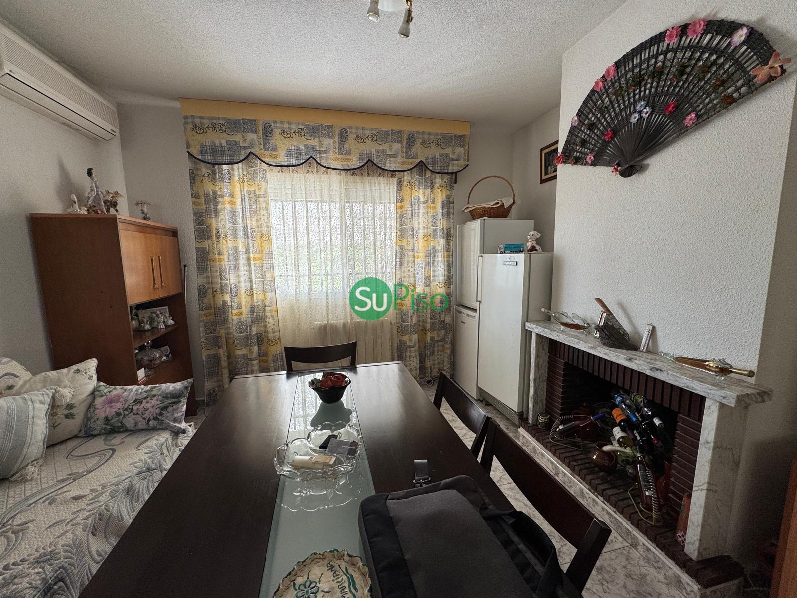 For sale of house in Cedillo del Condado