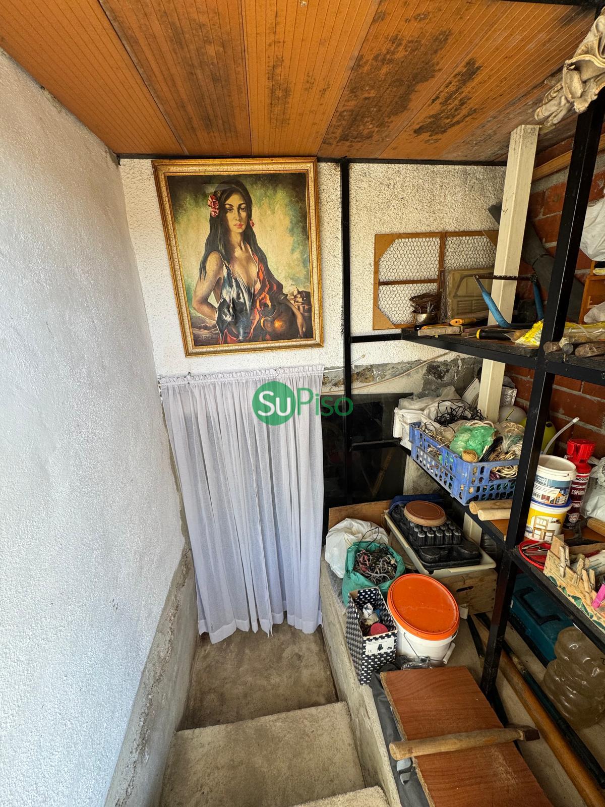 For sale of house in Cedillo del Condado