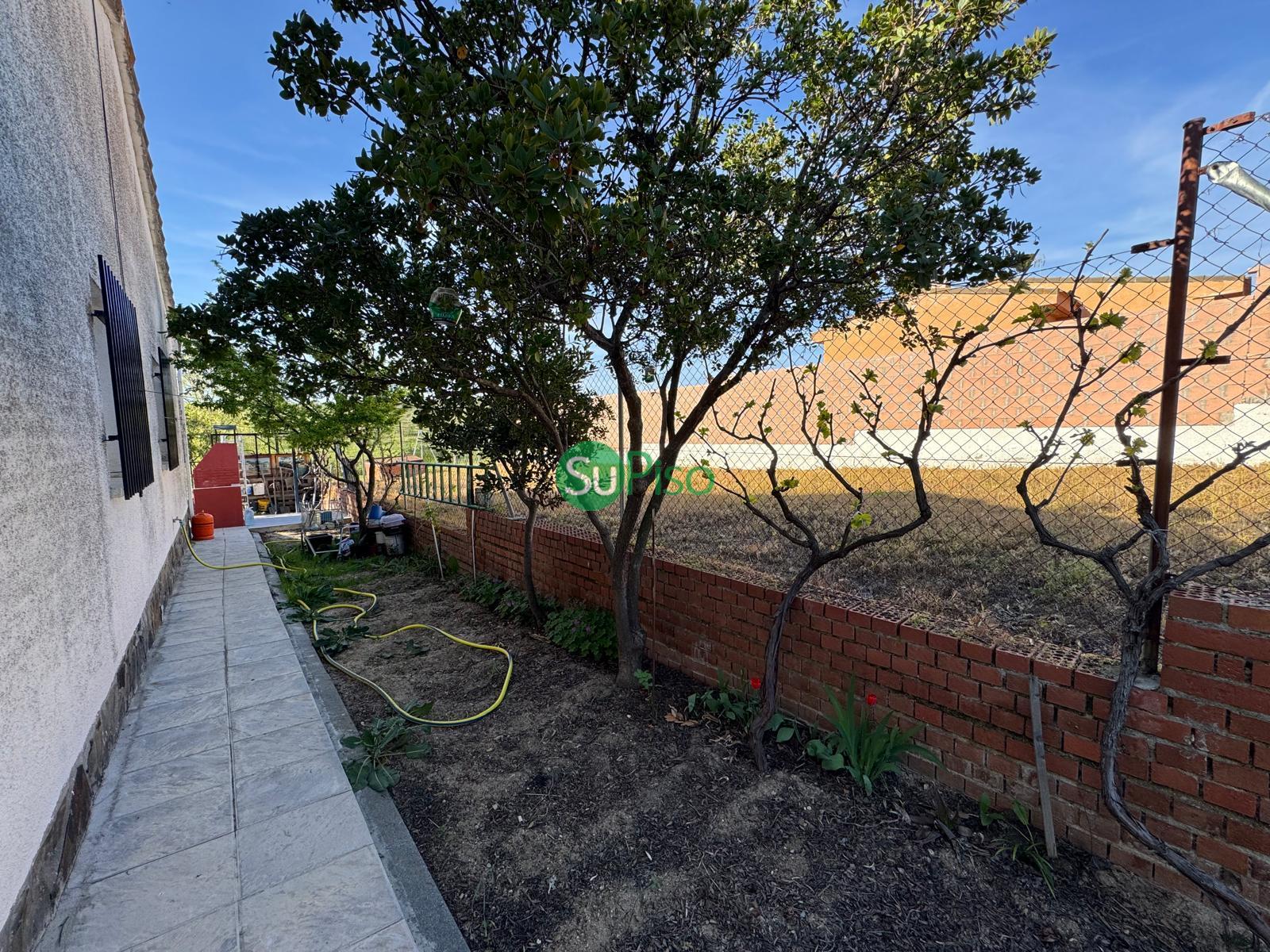 For sale of house in Cedillo del Condado