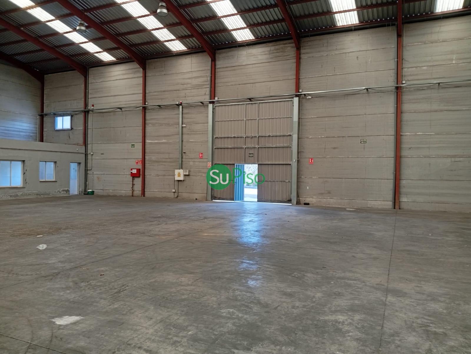 For sale of industrial plant/warehouse in Yeles