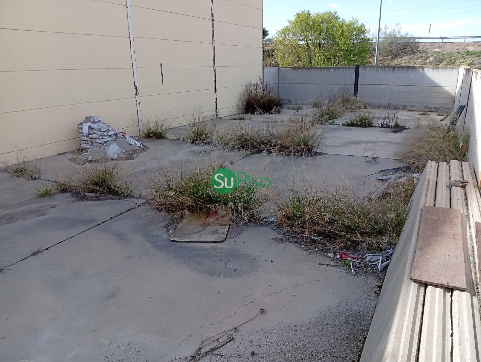 For sale of industrial plant/warehouse in Yeles